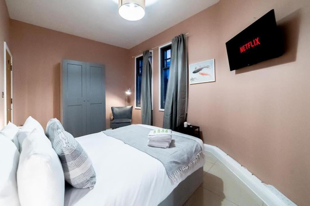 2 Bedroom Apartment 伦敦 外观 照片