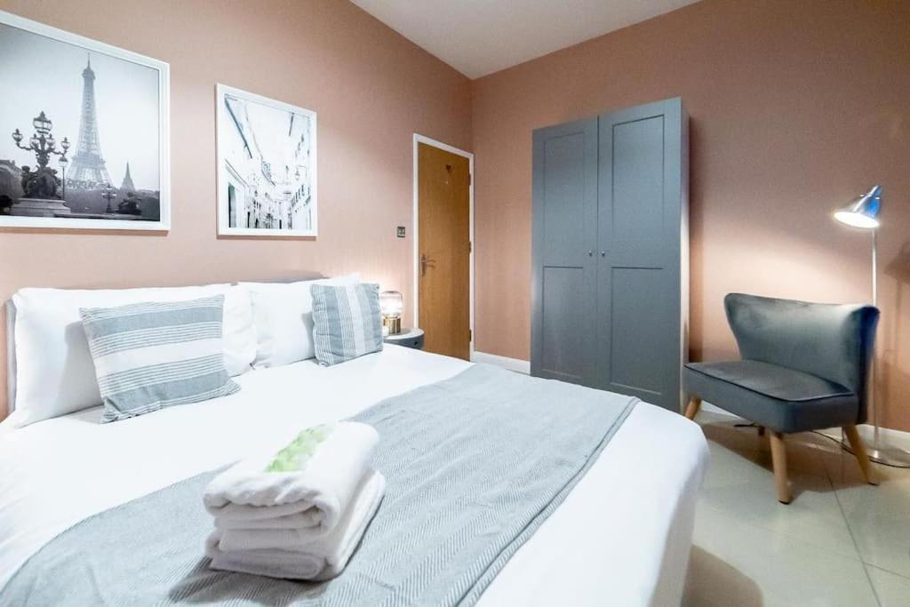 2 Bedroom Apartment 伦敦 外观 照片
