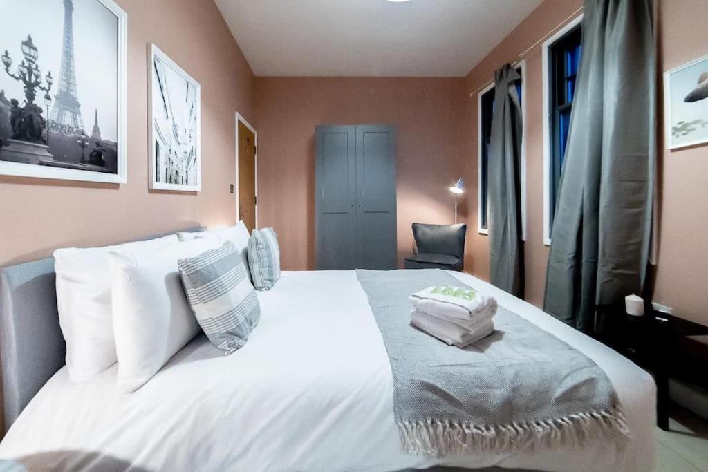 2 Bedroom Apartment 伦敦 外观 照片