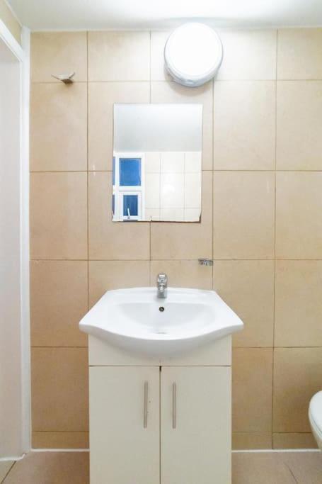 2 Bedroom Apartment 伦敦 外观 照片